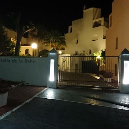 Апартаменты Estrella De La Bahia Касарес Экстерьер фото