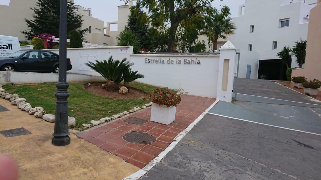 Апартаменты Estrella De La Bahia Касарес Экстерьер фото